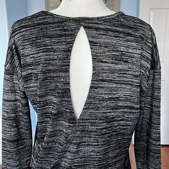 Black Tape black marled knit top with cut out back- size M - Picture 4 of 7